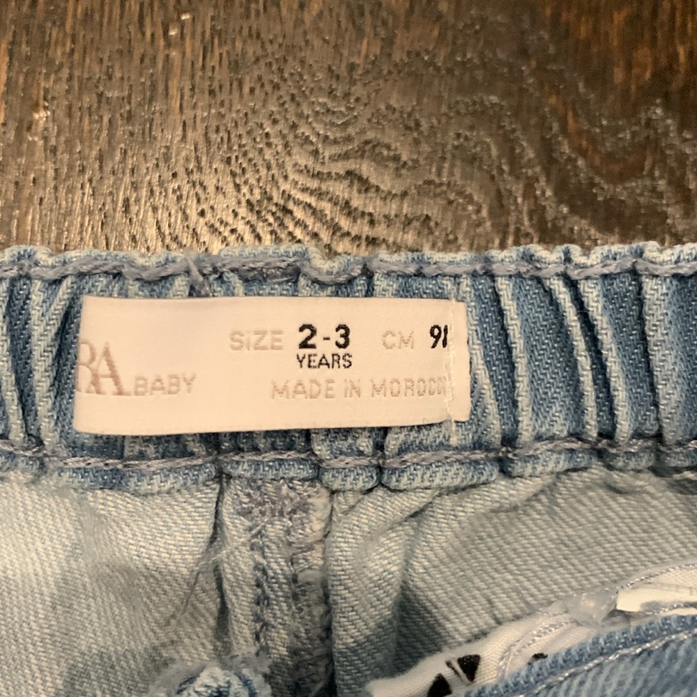 Toddler Zara jeans - Picture 2 of 4